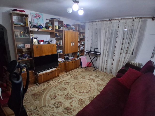Apartament 3 camere - Pacurari
