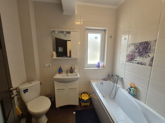 Apartament 3 camere - Pacurari