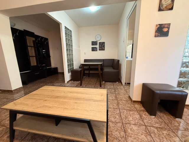 Apartament 4 camere - Pacurari