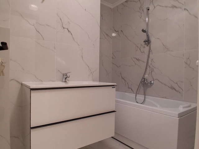Apartament 3 camere - Pacurari