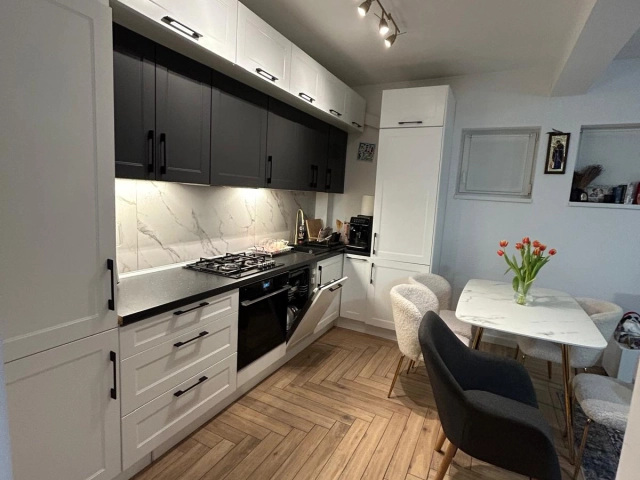 Apartament 3 camere - Pacurari